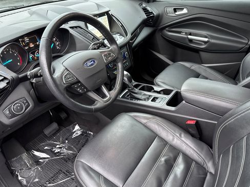 Certified 2019 Ford Escape Titanium image 10