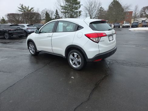 Certified 2022 Honda HR-V LX image 5