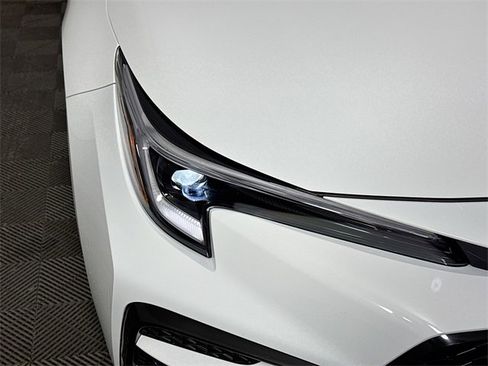 Certified 2025 Toyota Corolla SE image 3