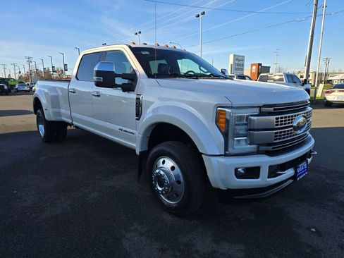 Used 2017 Ford F450 Platinum w/ Platinum Ultimate Package image 4