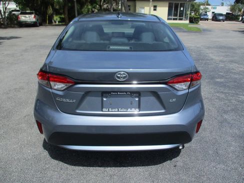 Used 2022 Toyota Corolla LE image 8