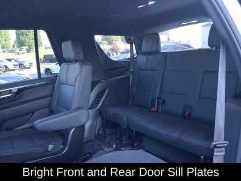 Used 2025 Chevrolet Tahoe RST w/ RST Performance Edition AWD/4WD image 34