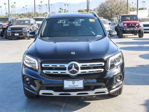 Used 2023 Mercedes-Benz GLB 250 4MATIC image 3