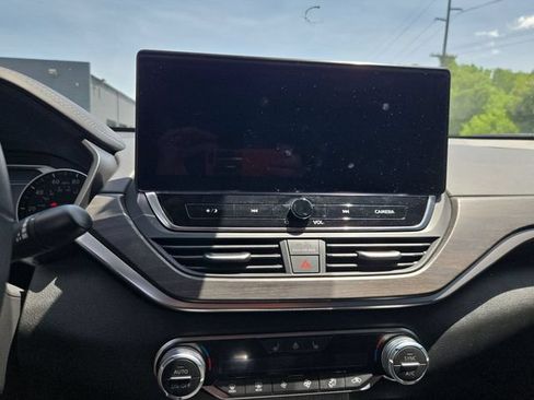 Certified 2025 Nissan Altima 2.5 SL AWD/4WD image 16