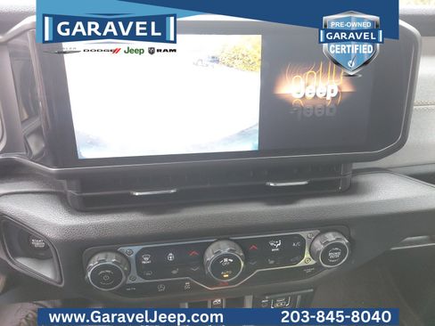 Used 2025 Jeep Wrangler Sport S image 12