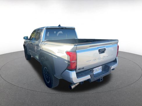 Used 2025 Toyota Tacoma TRD Off-Road image 4