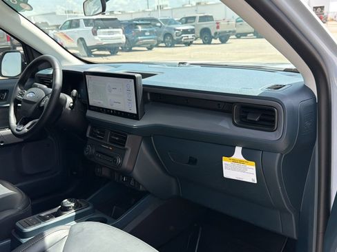 Used 2025 Ford Maverick Lariat w/ Black Appearance Package AWD/4WD image 30