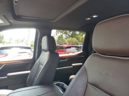 Certified 2023 GMC Sierra 1500 Denali w/ Denali Reserve Package AWD/4WD image 15