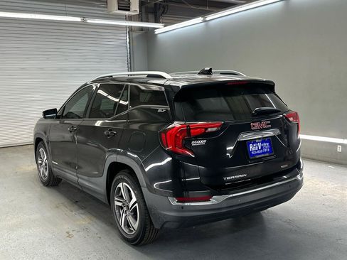 Used 2019 GMC Terrain SLT w/ Infotainment Package II FWD image 3