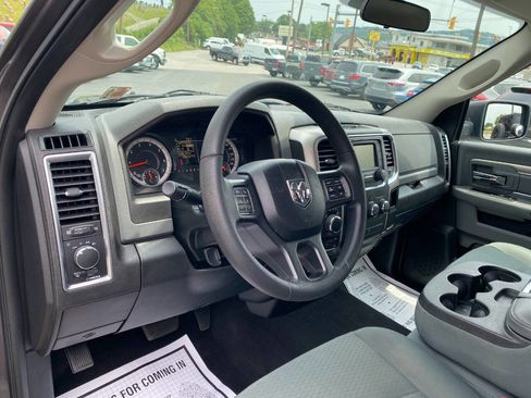 Used 2018 RAM 1500 Classic SLT AWD/4WD image 10