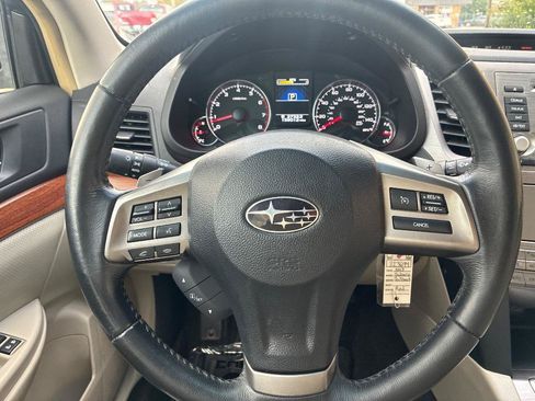 Used 2013 Subaru Outback 2.5i Limited w/ Moonroof Pkg AWD/4WD image 11