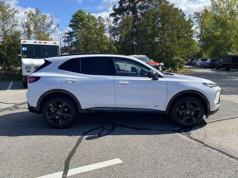 Used 2025 Buick Envision Sport Touring image 8