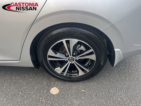 Used 2022 Nissan Sentra SV image 11