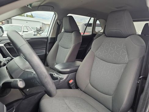 Used 2022 Toyota RAV4 XLE w/ XLE Grade Weather Package AWD/4WD image 22