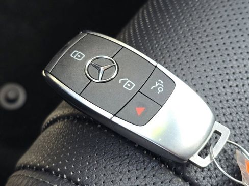 Used 2023 Mercedes-Benz GLE 350 4MATIC image 32