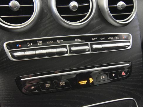 Used 2022 Mercedes-Benz GLC 300 4MATIC image 20