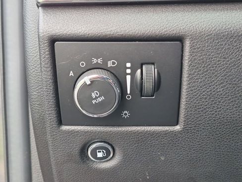 Used 2018 Jeep Grand Cherokee Limited w/ Trailer Tow Group IV AWD/4WD image 16