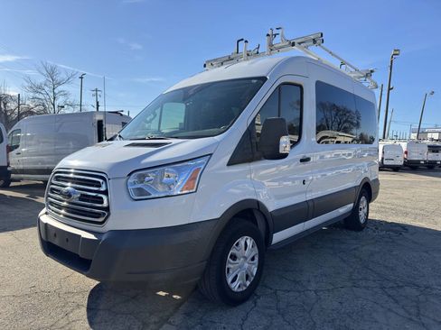 Used 2018 Ford Transit 150 XLT image 2