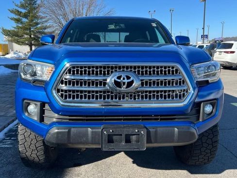 Used 2017 Toyota Tacoma 4x4 Double Cab image 4