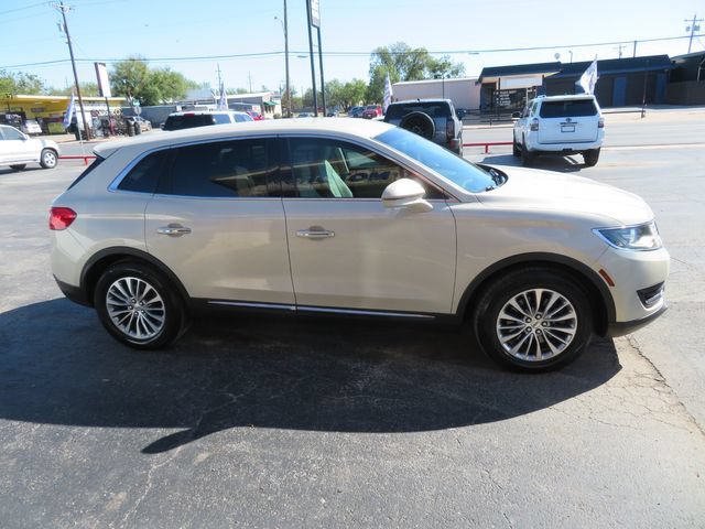 Used 2016 Lincoln MKX Select w/ Select Plus Package FWD image 4
