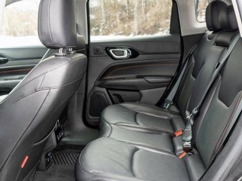 Used 2022 Jeep Compass Trailhawk w/ Trailhawk Elite Group image 12