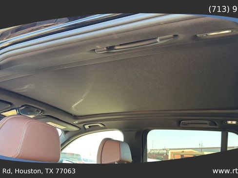 Used 2020 BMW X5 M50i w/ Luxury Seating Package image 32