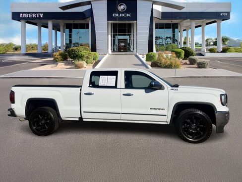 Used 2017 GMC Sierra 1500 SLT w/ SLT Premium Package image 2