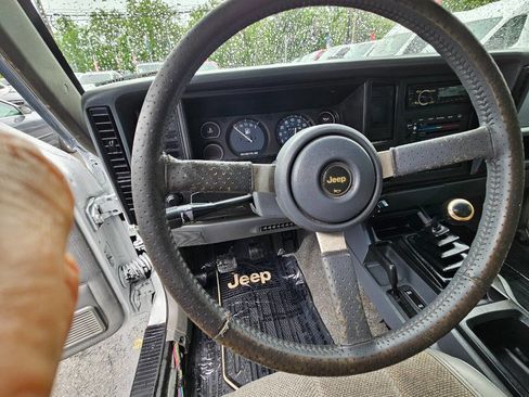 Used 1992 Jeep Comanche 4x4 image 14