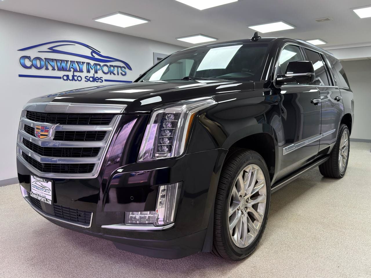 Used 2017 Cadillac Escalade Premium Luxury AWD/4WD image 1