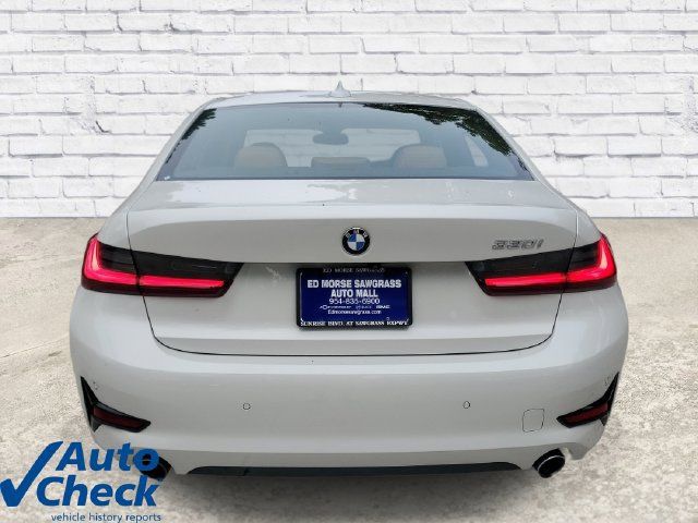 Used 2022 BMW 330i Sedan w/ Driving Assistance Package RWD image 3