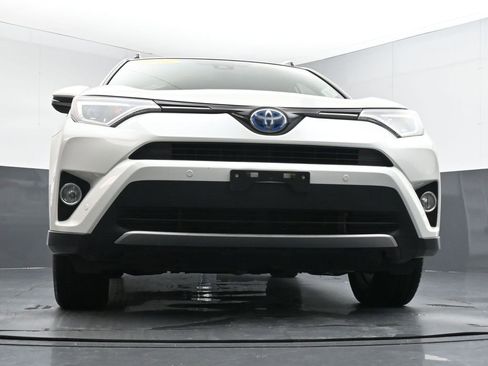 Used 2016 Toyota RAV4 Limited image 37