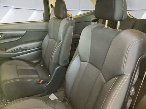 Used 2024 Subaru Ascent Premium w/ Convenience Package image 18