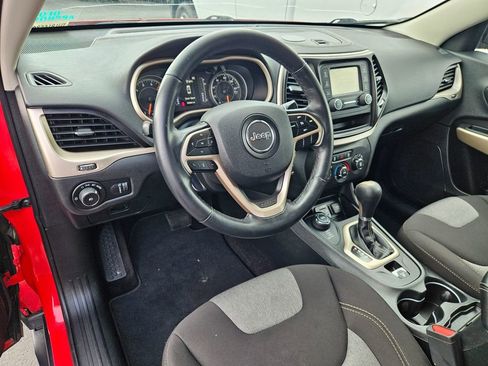 Used 2018 Jeep Cherokee Latitude w/ Altitude Package image 13