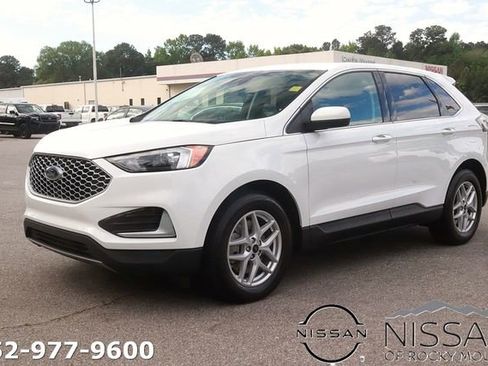 Used 2023 Ford Edge SEL AWD/4WD image 3