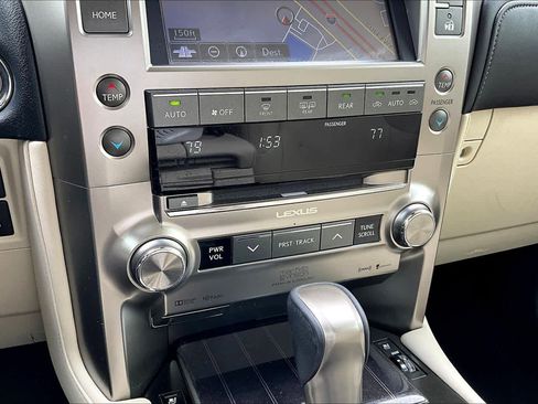 Used 2020 Lexus GX 460 Luxury w/ Accessory Package image 35