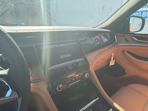 New 2025 Jeep Grand Cherokee L Summit image 27