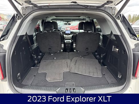 Used 2023 Ford Explorer XLT w/ Equipment Group 202A AWD/4WD image 16