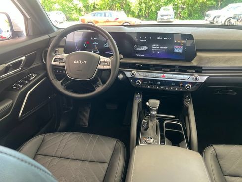 Certified 2025 Kia Telluride EX X-Line AWD/4WD image 18