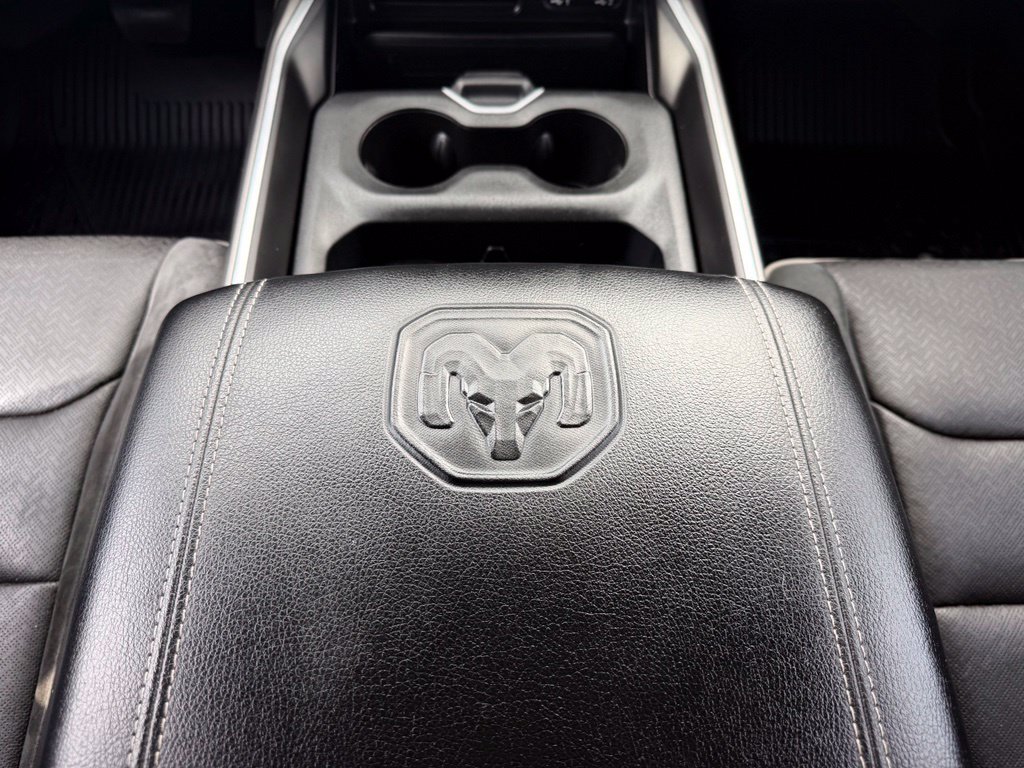 Used 2020 RAM 1500 Laramie AWD/4WD image 5
