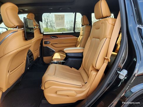 Used 2025 Jeep Grand Cherokee L Summit image 58