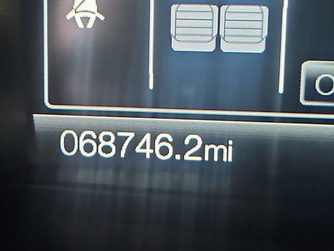 Used 2022 Ford Edge Titanium AWD/4WD image 10