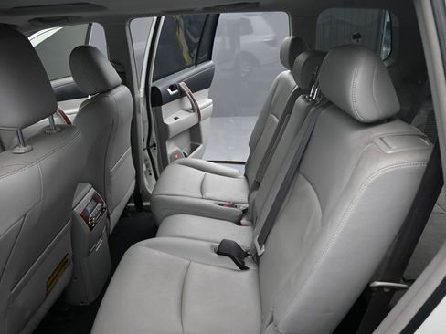 Used 2012 Toyota Highlander Limited image 15