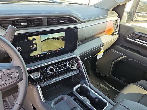 New 2026 GMC Sierra 3500 Denali w/ Denali Reserve Package image 17