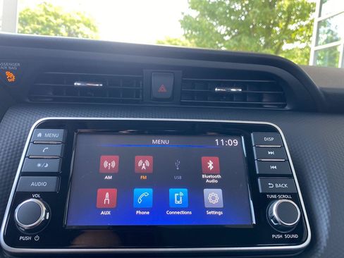Certified 2025 Nissan Kicks Play S FWD image 27