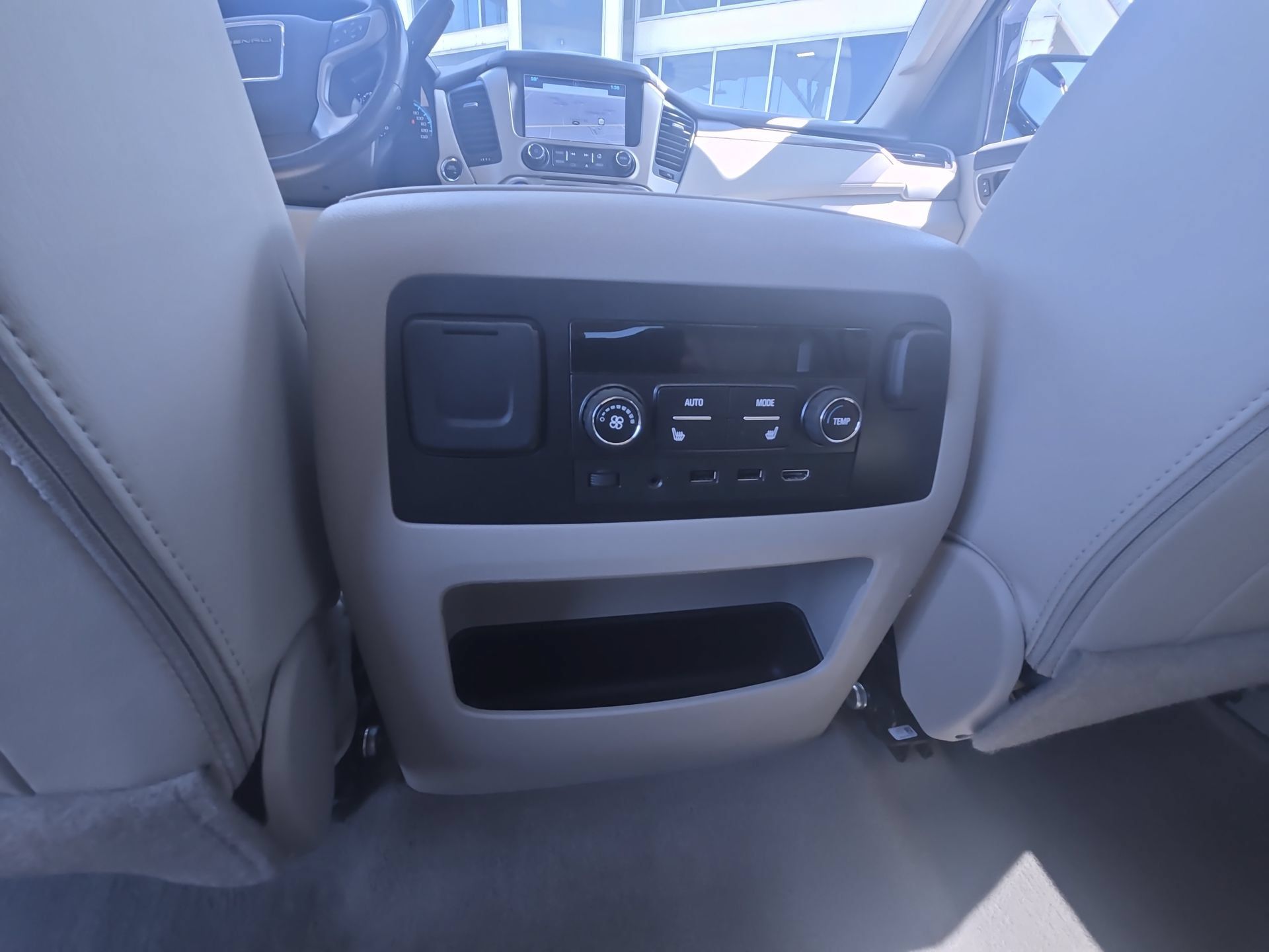 Used 2020 GMC Yukon Denali w/ Denali Ultimate Package AWD/4WD image 22