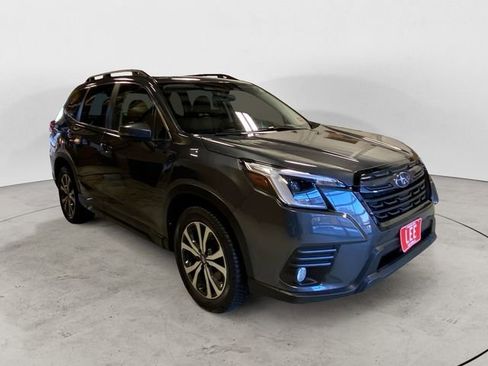Used 2023 Subaru Forester Limited image 8