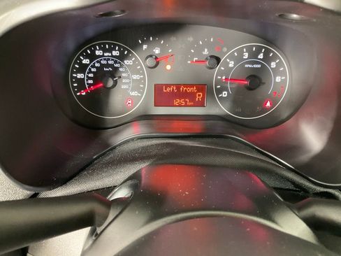 Used 2022 RAM ProMaster City Base w/ Lights & Wheels Group image 16