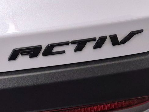 New 2026 Chevrolet Equinox ACTIV w/ Convenience Package III image 9