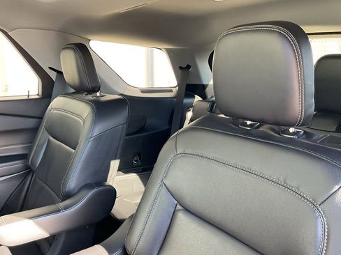 Used 2021 Ford Explorer XLT w/ Equipment Group 202A image 20