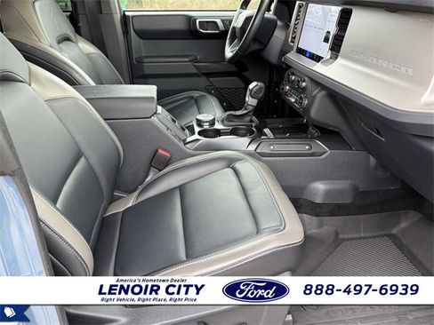 Used 2025 Ford Bronco Outer Banks image 17